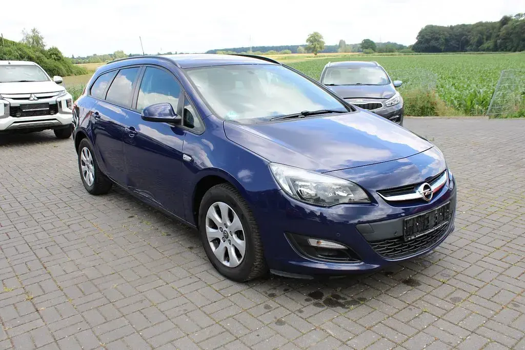 Gebraucht Opel Astra Selection 110 PS (80 kW) 2014 Blau Kombi