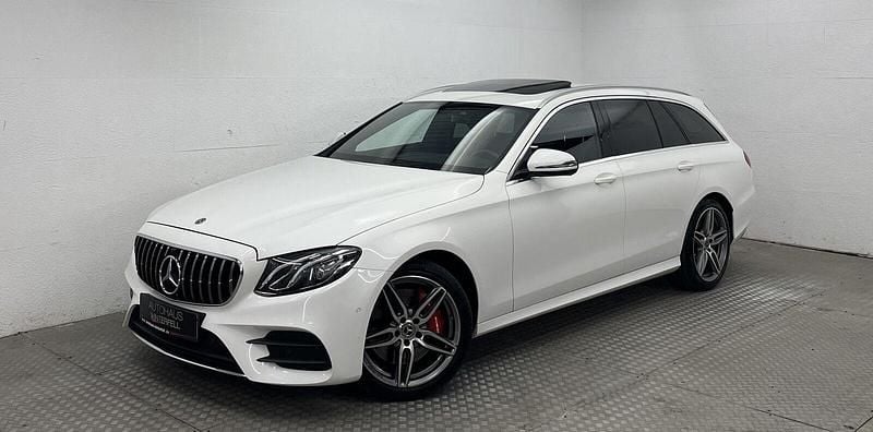 Polar weiss Gebraucht 2020 Mercedes E300 AMG line Kombi | 31.800 € (Superpreis) - Bild 1/4