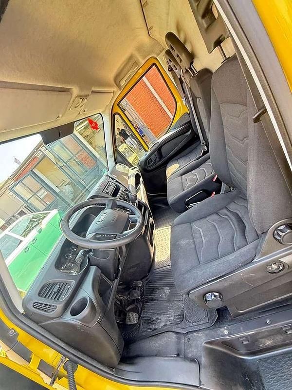 Gebraucht Iveco Daily 126 PS (92 kW) 2015 Van / Kleinbus