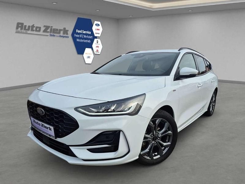 Weiss Gebraucht 2023 Ford Focus ST-Line Kombi | 22.390 € (Guter Preis) - Bild 1/4