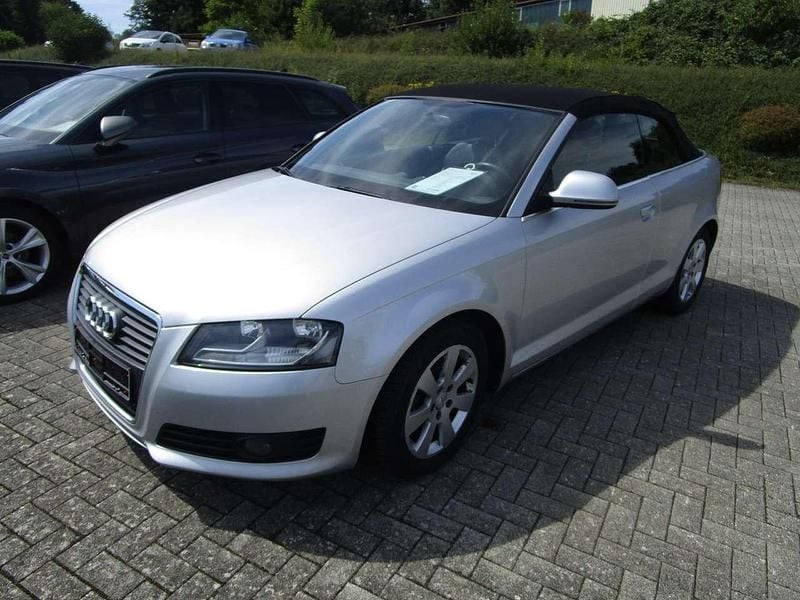 Eissilber Gebraucht 2009 Audi A3 Cabriolet Ambition Cabrio | 5.500 € (Guter Preis) - Bild 1/4