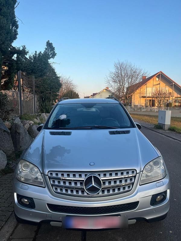 Silber Gebraucht 2006 Mercedes ML350 SUV | 5.500 € (Guter Preis) - Bild 1/4