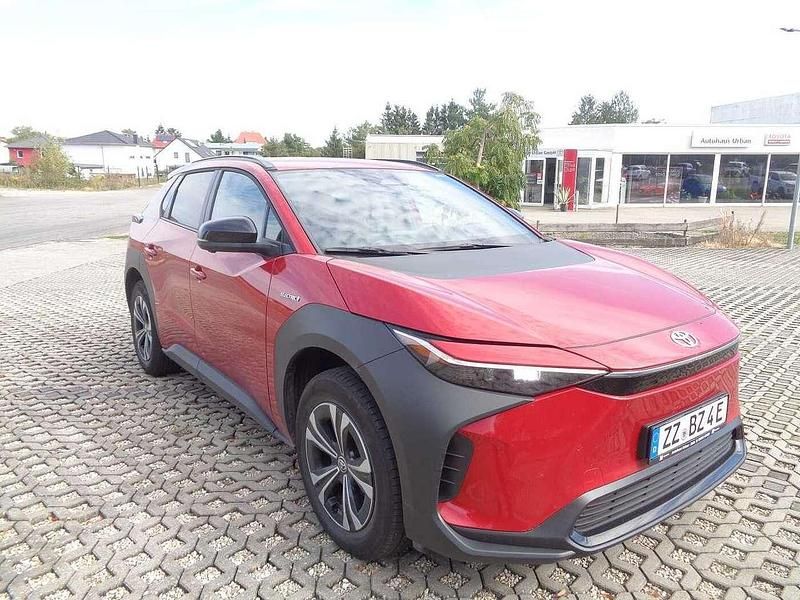 Gebraucht Toyota bZ4X Comfort 72 kW (99 PS) 2023 Rot SUV