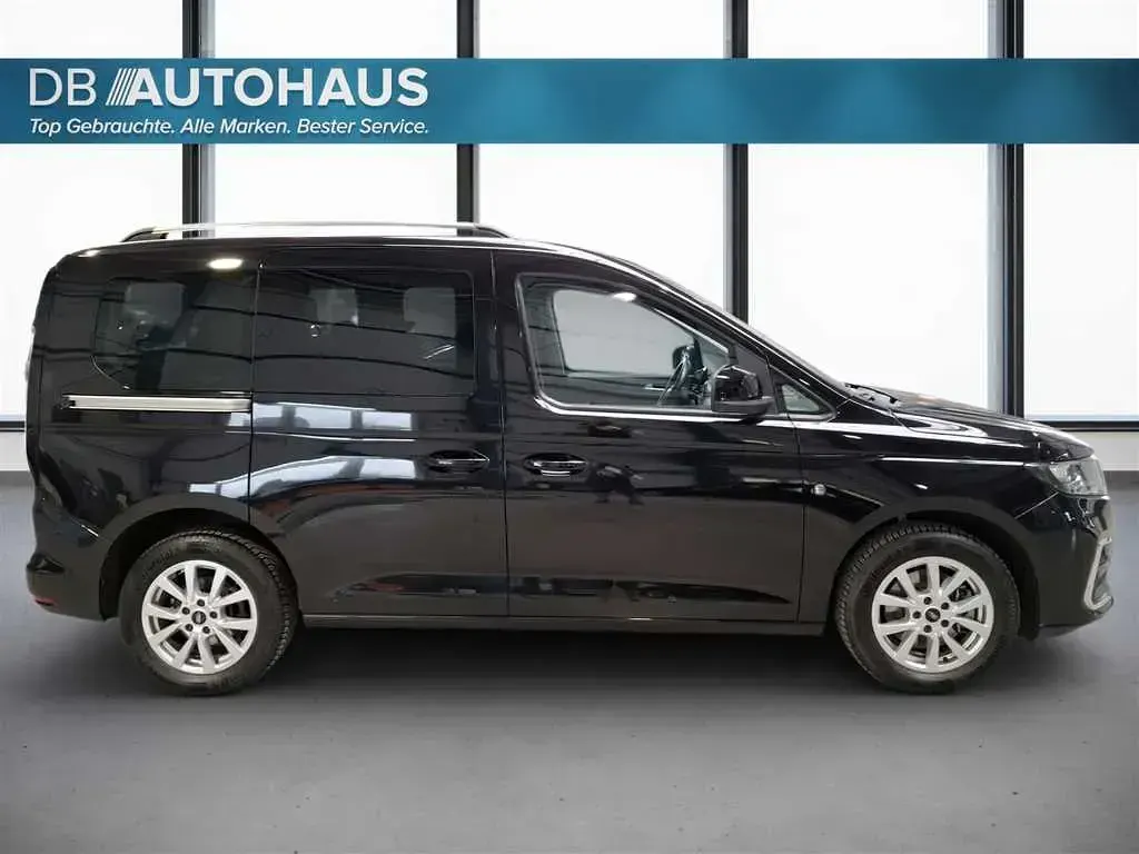 Gebraucht Ford Tourneo Connect Titanium 114 PS (83 kW) 2024 Schwarz Van / Kleinbus