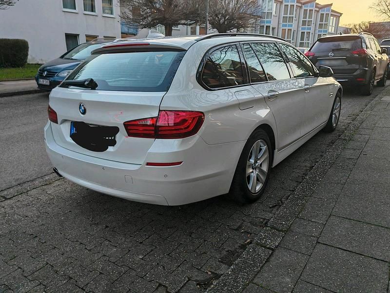 Gebraucht BMW 520 190 PS (139 kW) 2016 Weiß Kombi