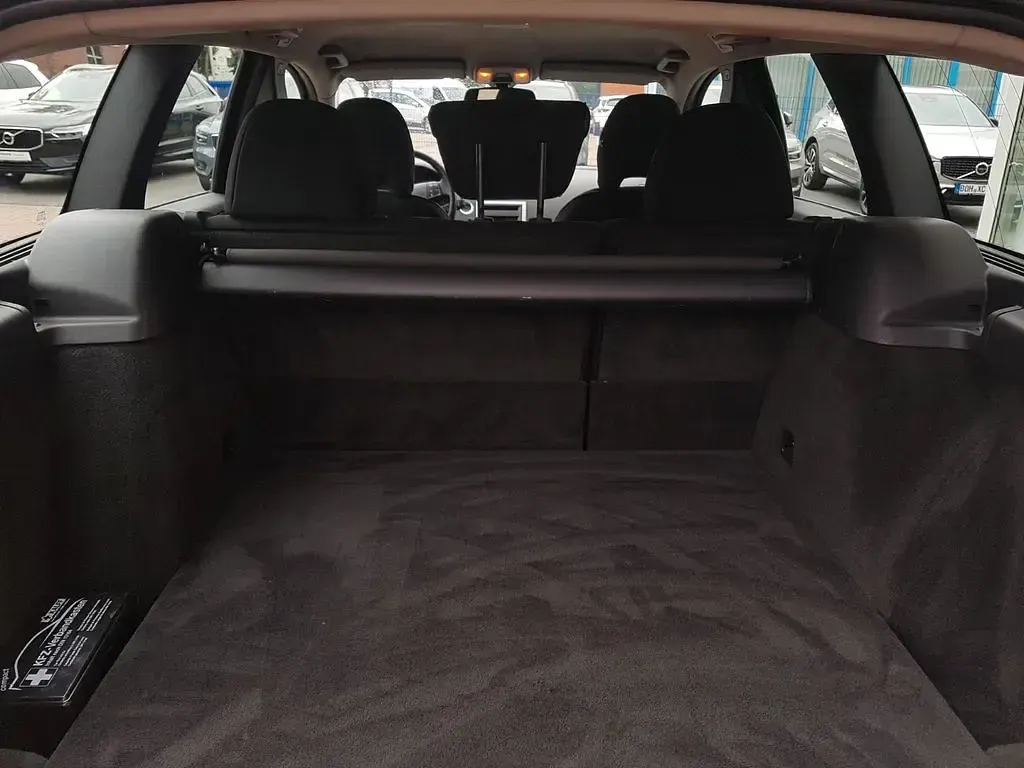 Gebraucht Volvo V50 109 PS (80 kW) 2010 Schwarz Kombi