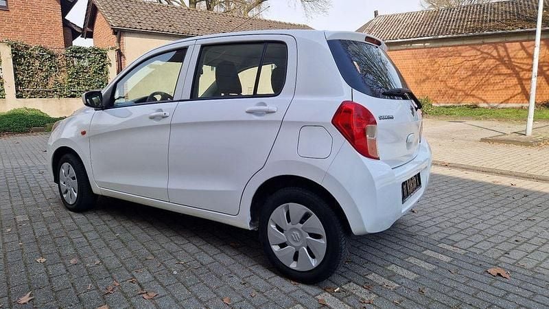 Gebraucht Suzuki Celerio Club 68 PS (50 kW) 2018 Weiß Kleinwagen