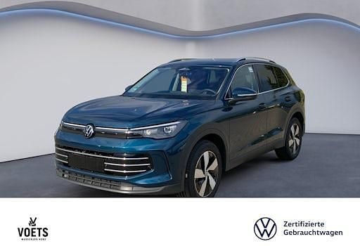 Nightshade blue metallic Gebraucht 2024 VW Tiguan Elegance SUV | 39.995 € (Fairer Preis) - Bild 1/4