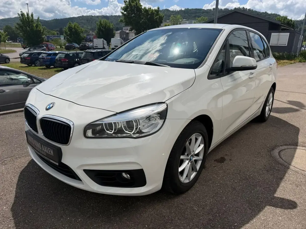 Gebraucht BMW 216 Active Tourer 116 PS (85 kW) 2014 Weiß Van / Kleinbus