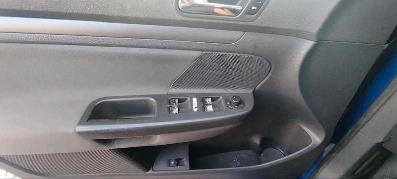 Gebraucht VW Golf V 75 PS (55 kW) 2004 Blau Kleinwagen