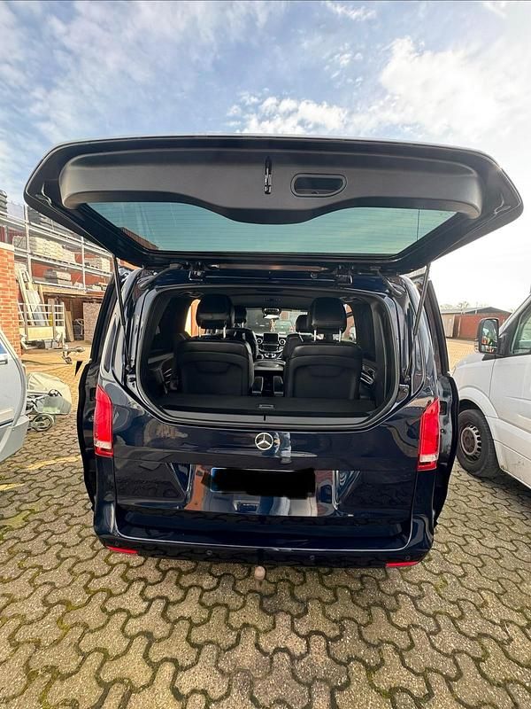 Gebraucht Mercedes V250 190 PS (139 kW) 2016 Blau Van / Kleinbus