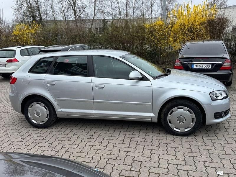 Gebraucht Audi A3 Attraction 125 PS (91 kW) 2009 Silber Kleinwagen