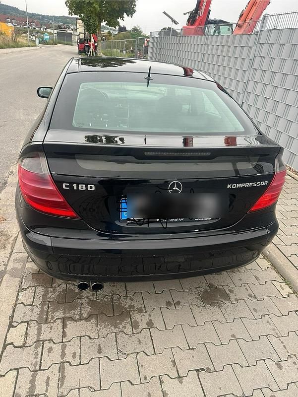 Schwarz Gebraucht 2002 Mercedes C180 Coupé | 1.800 € (Fairer Preis) - Bild 1/4