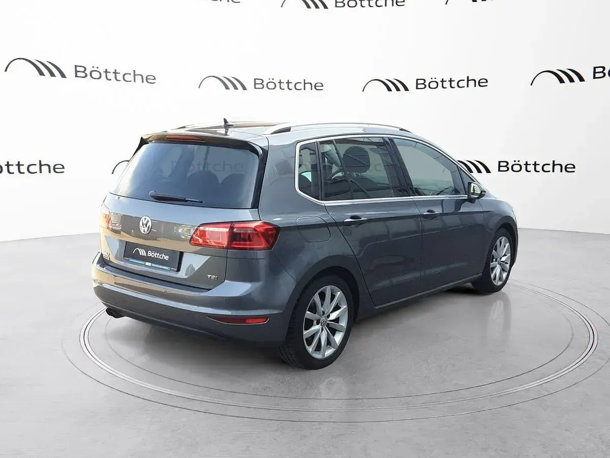 Gebraucht VW Golf Sportsvan Highline 150 PS (110 kW) 2018 Indiumgrau metallic Van / Kleinbus