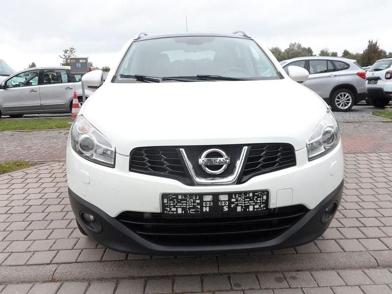 Gebraucht Nissan Qashqai +2 Tekna 150 PS (110 kW) 2011 Weiß SUV
