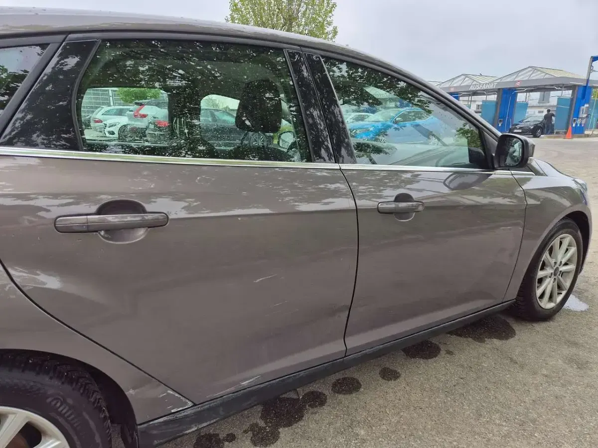 Gebraucht Ford Focus Titanium 150 PS (110 kW) 2015 Braun Limousine