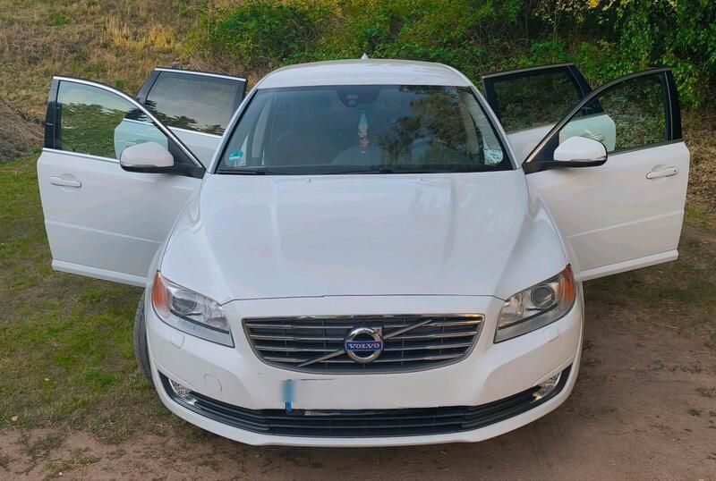 Weiß Gebraucht 2013 Volvo V70 Kombi | 9.000 € (Fairer Preis) - Bild 1/4