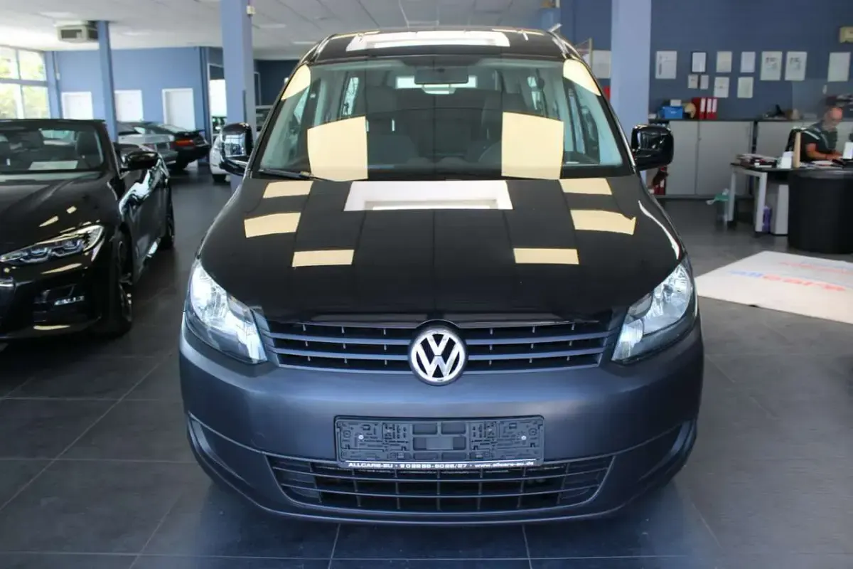Gebraucht VW Caddy Maxi 105 PS (77 kW) 2015 Schwarz Van / Kleinbus
