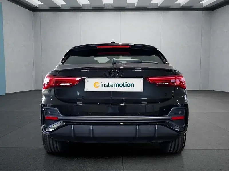 Gebraucht Audi Q3 Sportback 150 PS (110 kW) 2025 Schwarz SUV