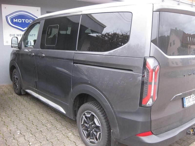 Gebraucht Ford Tourneo Active 170 PS (125 kW) 2025 Grau Van / Kleinbus