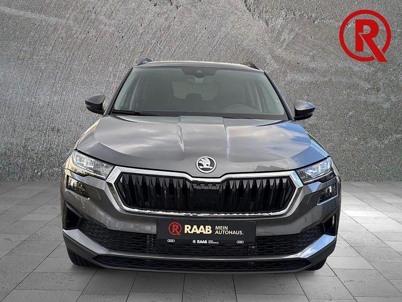Gebraucht Skoda Karoq Selection 150 PS (110 kW) 2025 Grau SUV