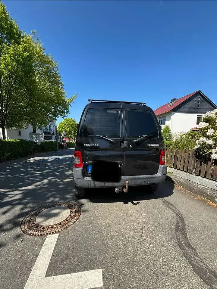 Gebraucht Peugeot TePee Premium 90 PS (66 kW) 2008 Schwarz Van