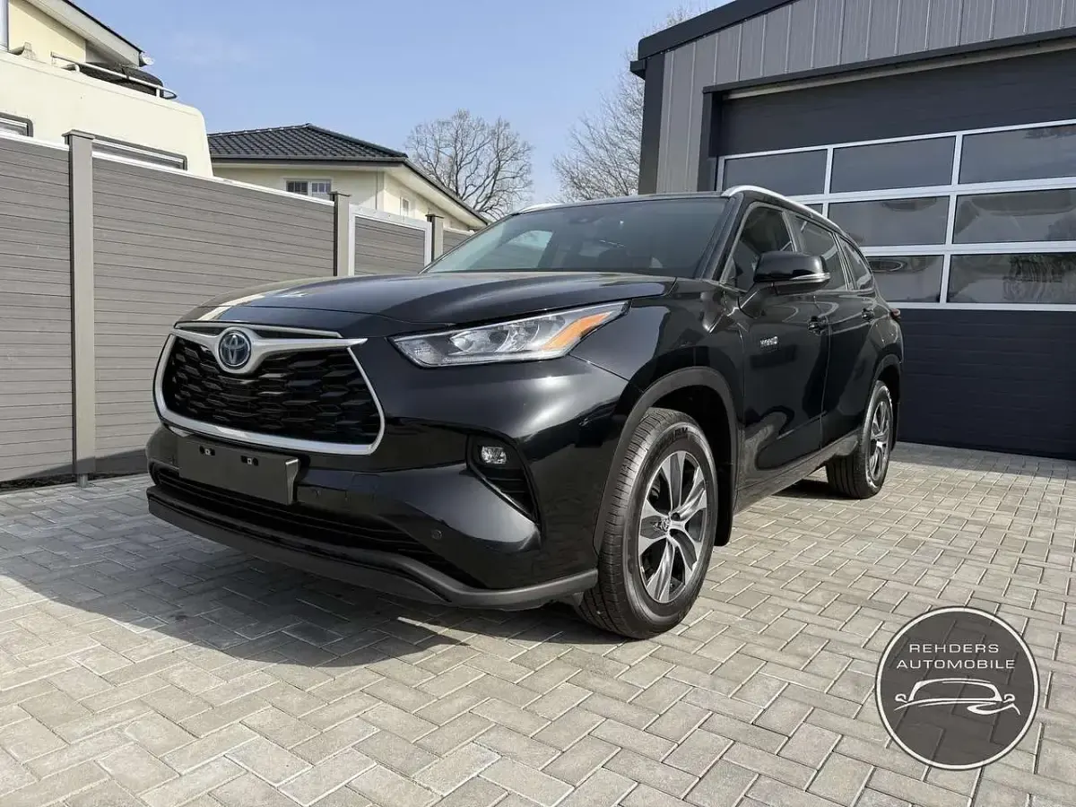 Neu Toyota Highlander 243 PS (178 kW) 2026 Schwarz SUV
