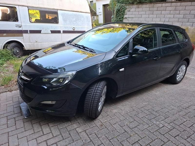 Schwarz Gebraucht 2015 Opel Astra Selection Kombi | 7.600 € (Guter Preis) - Bild 1/4