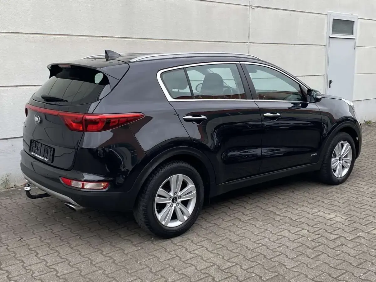 Gebraucht Kia Sportage Vision 177 PS (130 kW) 2018 (1k) zilinaschwarz met. SUV