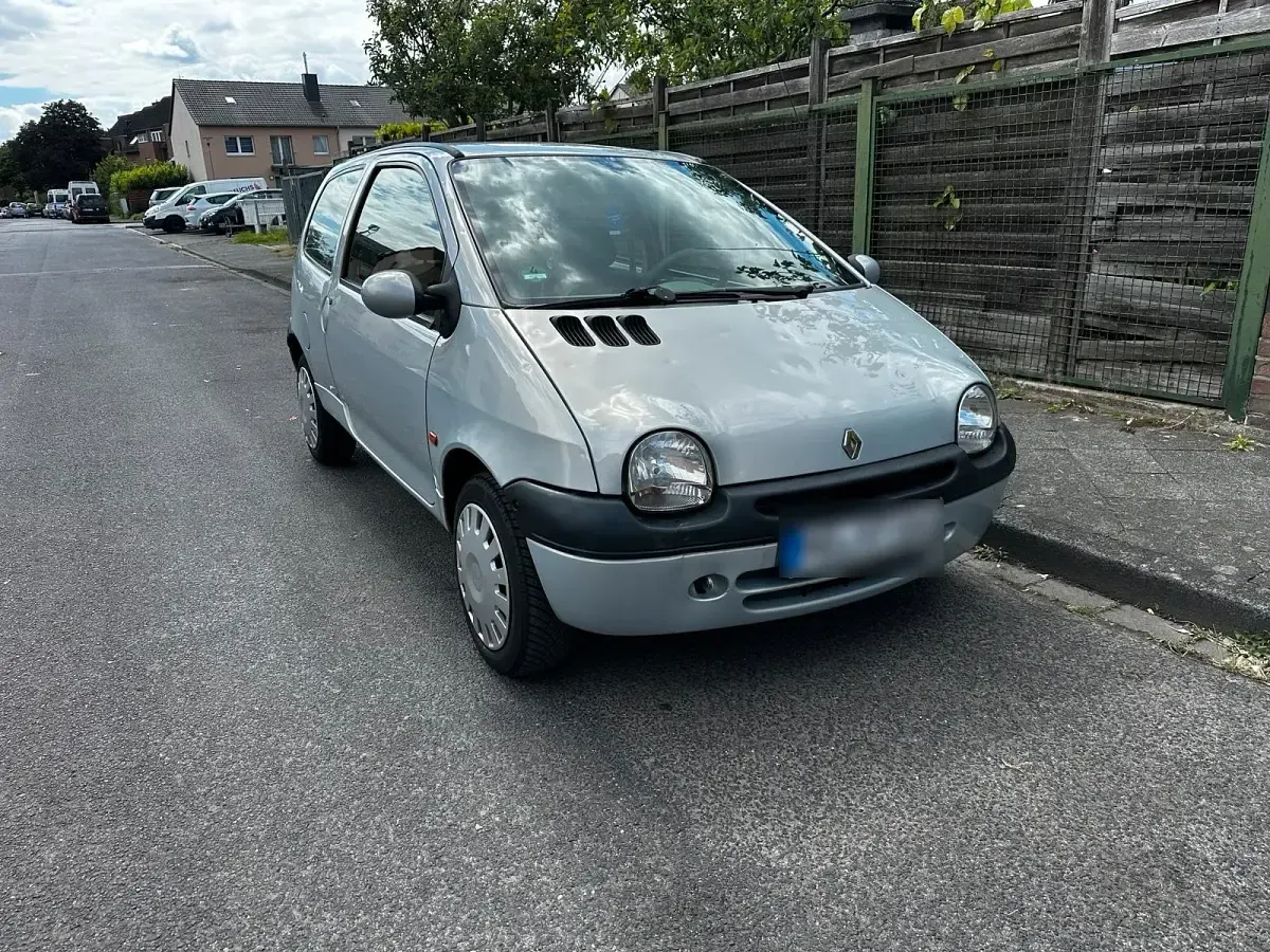 Gebraucht Renault Twingo 58 PS (42 kW) 2002 Silber Kleinwagen