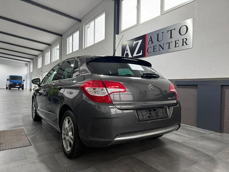 Gebraucht Citroën C4 SELECTION 120 PS (88 kW) 2012 Grau Limousine