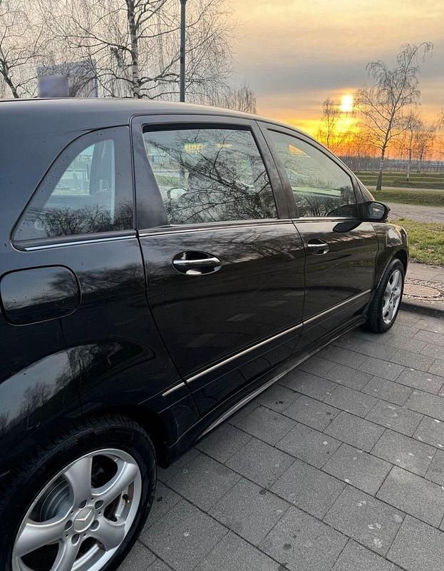 Gebraucht Mercedes B150 95 PS (69 kW) 2006 Schwarz Van / Kleinbus