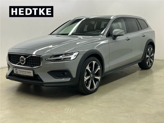 Vapour grey / Gebraucht 2023 Volvo V60 CC Ultimate Kombi | 46.990 € (Teuer) - Bild 1/1