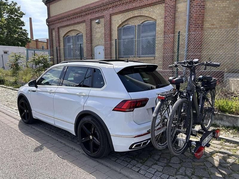 Weiß Gebraucht 2021 VW Tiguan R-line SUV | 31.490 € (Etwas zu teuer) - Bild 1/4