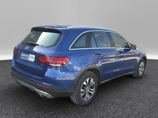 Gebraucht Mercedes GLC220 194 PS (142 kW) 2022 Blau SUV