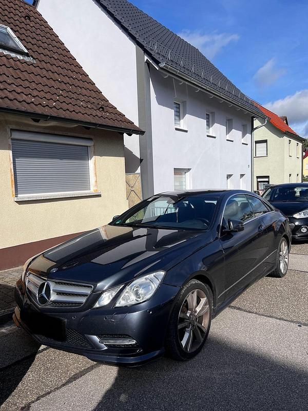 Andere farben Gebraucht 2013 Mercedes E350 Coupé | 9.000 € (Superpreis) - Bild 1/3