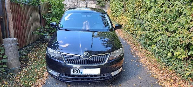 Schwarz Gebraucht 2015 Skoda Rapid Elegance Limousine | 7.000 € (Fairer Preis) - Bild 1/4
