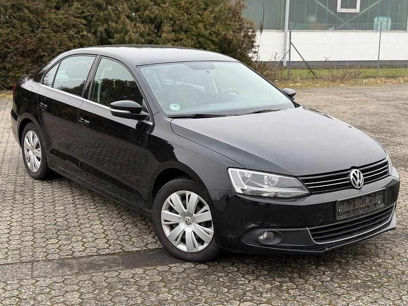 Second-hand VW Jetta 170 CP (125 kW) 2012 Negru Berlinǎ