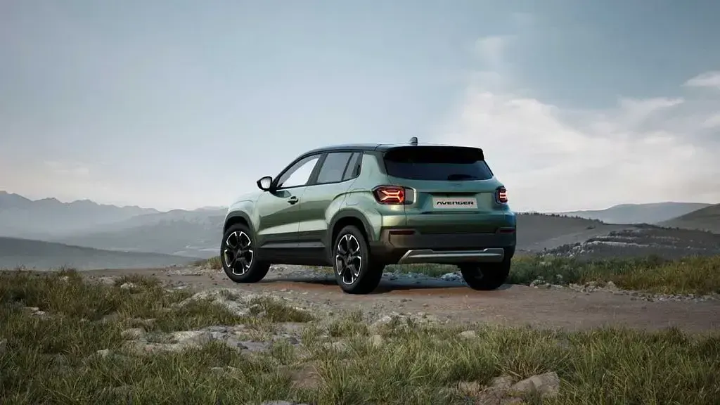 Neu Jeep Avenger EV Summit 114 kW (156 PS) 2026 Grün SUV