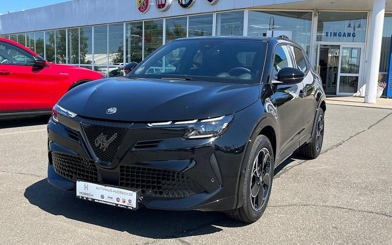 Schwarz Neu 2025 Alfa Romeo GT Junior SUV | 37.490 € (Teuer) - Bild 1/4