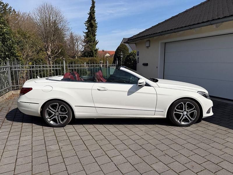 Gebraucht Mercedes E200 184 PS (135 kW) 2015 Weiß Cabrio