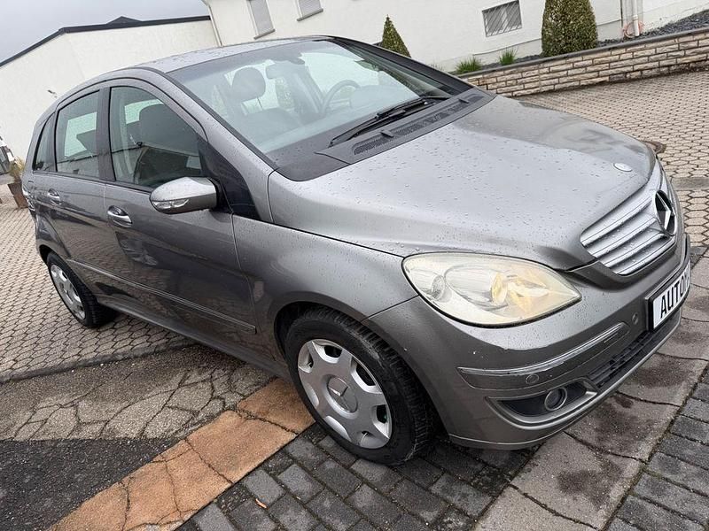 Usata Mercedes B150 95 CV (69 kW) 2006 Grigio Monovolume