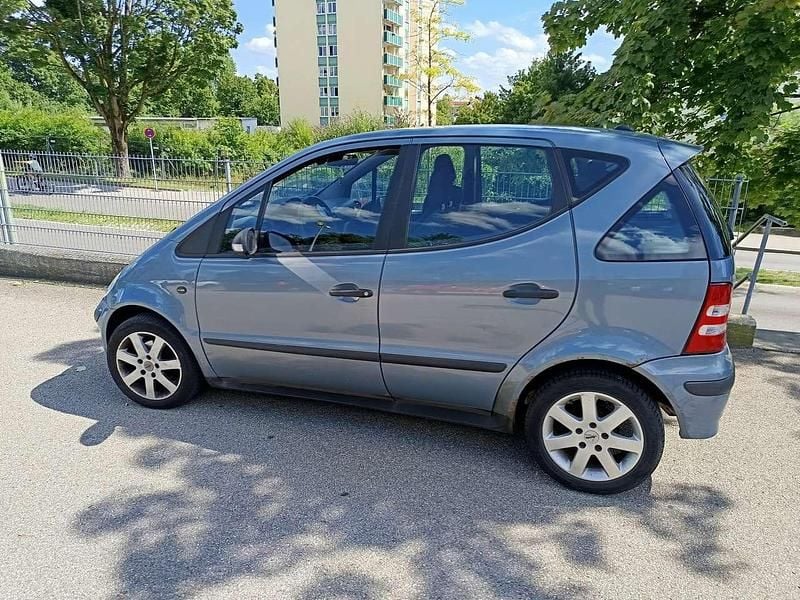 Grau Gebraucht 2004 Mercedes A140 Classic Limousine | 530 € (Superpreis) - Bild 1/4