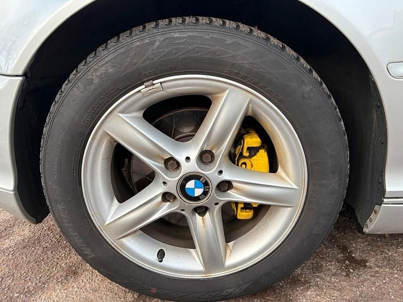 Gebraucht BMW 318 143 PS (105 kW) 2005 Silber Coupé