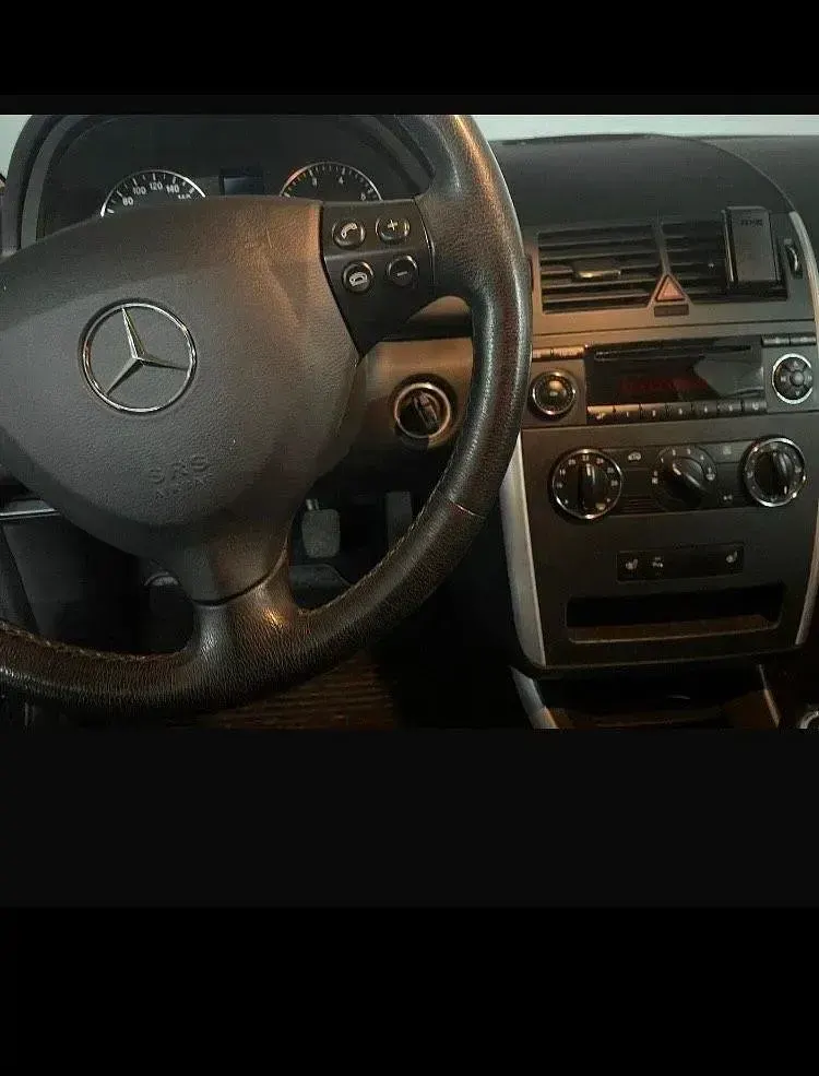 Gebraucht Mercedes A170 Classic 116 PS (85 kW) 2007 Schwarz Limousine