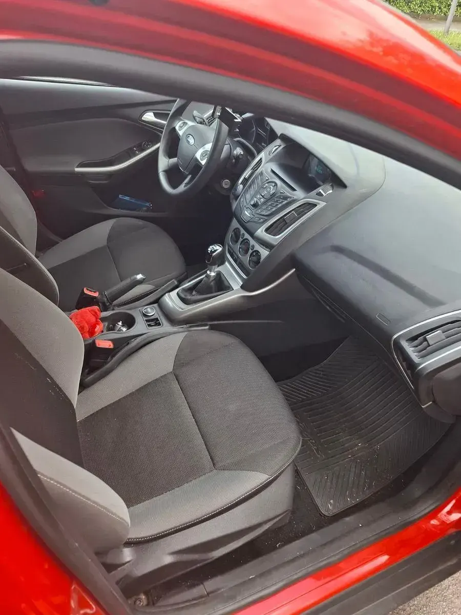 Gebraucht Ford Focus SYNC Edition 116 PS (85 kW) 2014 Rot Kombi