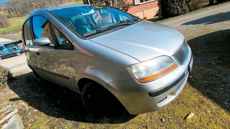 Gebraucht Fiat Idea 70 PS (51 kW) 2004 Silber Van / Kleinbus