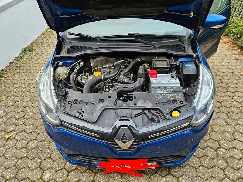 Blau Gebraucht 2018 Renault Clio GrandTour LIMITED Kombi | 5.999 € (Guter Preis) - Bild 1/4