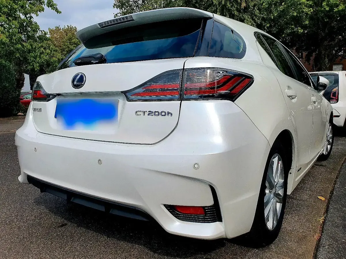 Gebraucht Lexus CT200h 136 PS (100 kW) 2015 Kombi