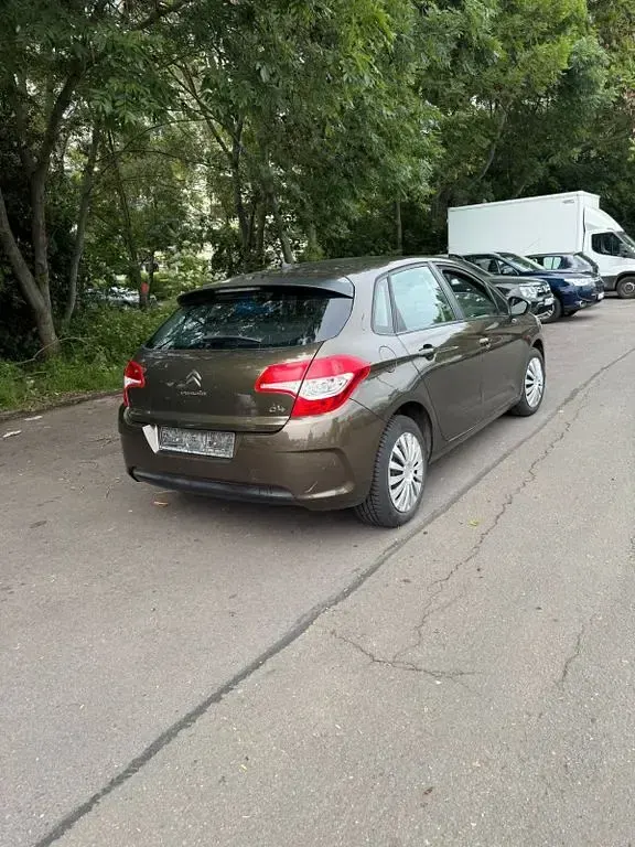 Gebraucht Citroën C4 SELECTION 120 PS (88 kW) 2012 Braun Limousine